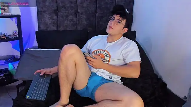 nolan twink1 online show from April 2026 07:07:02 PM