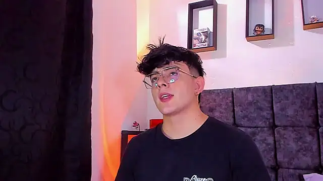 nolan twink1 online show from October 2025 06:52:01 PM