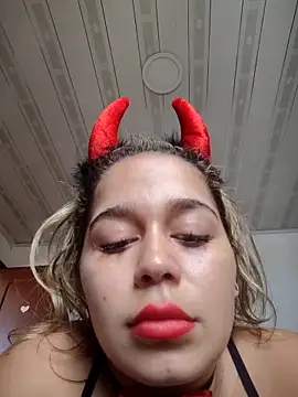 LaurenWelly  online show from November 2025 06:08:02 PM