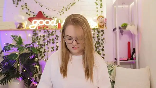 MonicaAsis online show from February 2026 06:16:01 PM