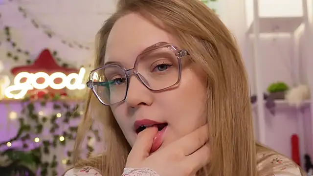 MonicaAsis online show from February 2026 05:51:01 PM