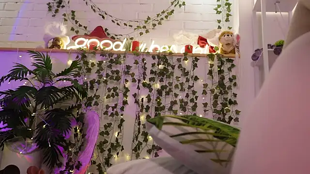 MonicaAsis online show from January 2026 07:12:01 PM