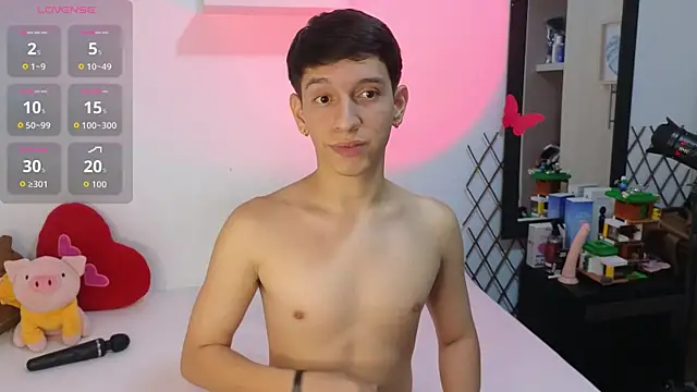 milky  boy  online show from September 2025 04:40:01 AM