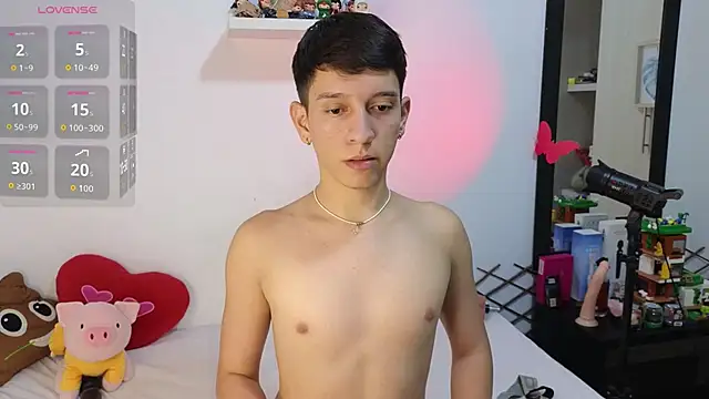 milky  boy  online show from March 2026 10:39:02 PM