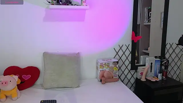 milky  boy  online show from February 2025 05:33:01 AM