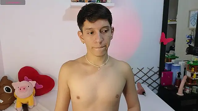 milky  boy  online show from January 2026 04:19:01 AM