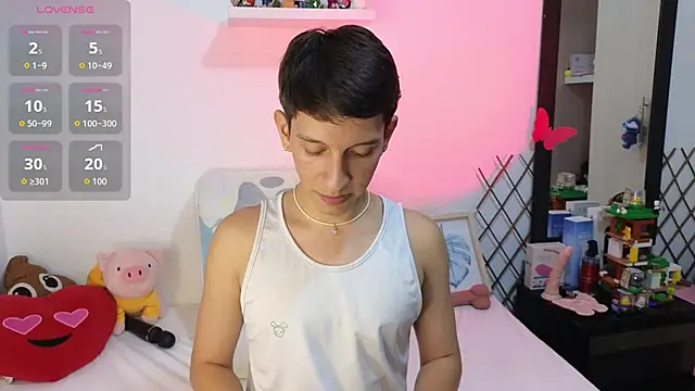 milky  boy  online show from November 2025 04:27:02 AM