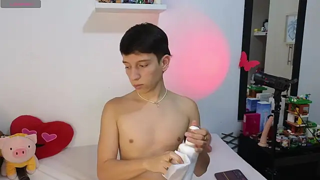 milky  boy  online show from April 2026 11:28:01 PM