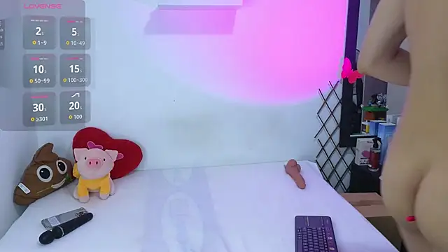 milky  boy  online show from September 2025 04:56:01 AM