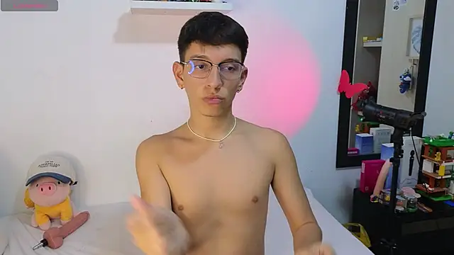 milky  boy  online show from May 2026 12:32:02 AM