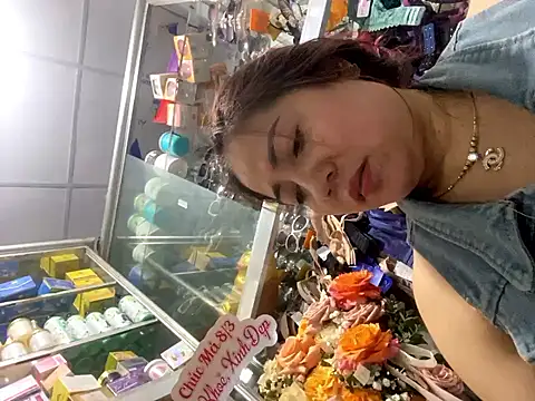 Snapshot of Cesywet chatting on March 2025 10:18:02 AM Cesywet online show from March 2025 10:18:02 AM