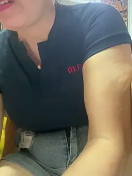 Snapshot of Cesywet chatting on September 2025 05:45:02 AM Cesywet online show from September 2025 05:45:02 AM