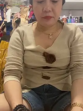 Snapshot of Cesywet chatting on March 2025 02:18:02 AM Cesywet online show from March 2025 02:18:02 AM