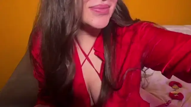 Elinatiranda online show from May 2026 10:18:01 PM