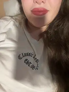 Elinatiranda online show from March 2026 12:27:02 AM