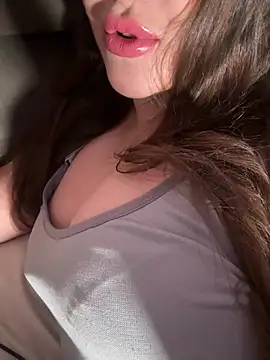 Elinatiranda online show from July 2026 10:54:01 PM
