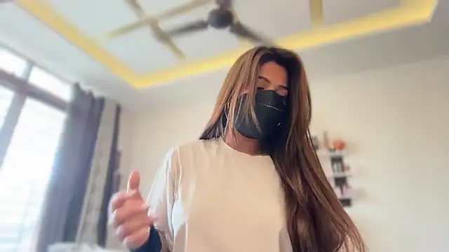 Hotty-Sana online show from February 2026 06:10:02 AM