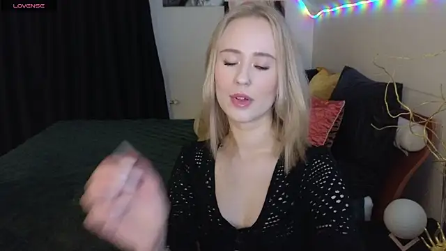 SashaBrooks online show from October 2025 06:08:02 PM