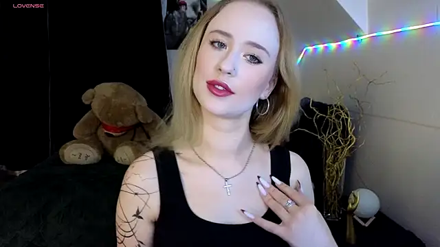 SashaBrooks online show from September 2025 06:07:01 PM