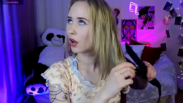 SashaBrooks online show from October 2025 06:07:01 PM