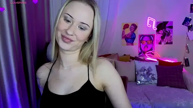 SashaBrooks online show from April 2026 02:18:02 PM