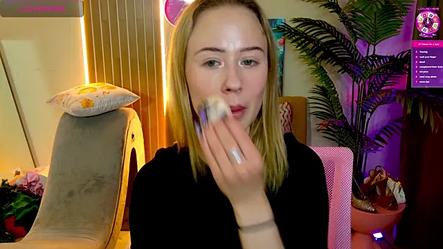 Snapshot of SashaBrooks chatting on January 2026 03:04:02 PM SashaBrooks online show from January 2026 03:04:02 PM