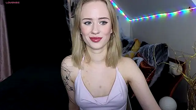 SashaBrooks online show from November 2025 02:09:02 PM