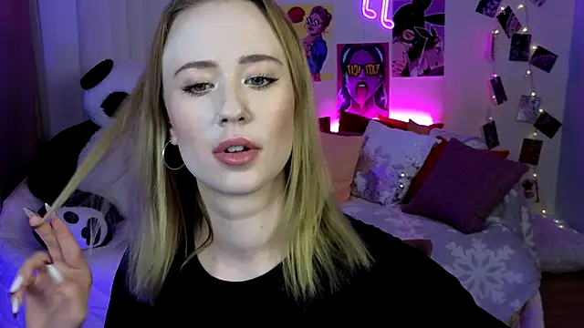 SashaBrooks online show from September 2025 06:02:02 PM