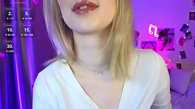 SashaBrooks online show from March 2026 02:17:01 PM