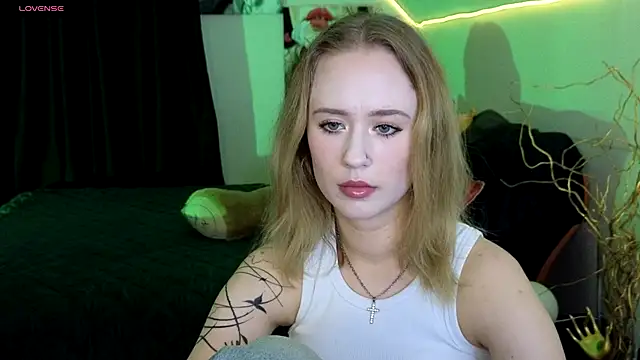 SashaBrooks online show from September 2025 06:08:02 PM