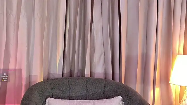 Snapshot of candyy_bella chatting on April 2026 12:29:01 PM candyy bella online show from April 2026 12:29:01 PM