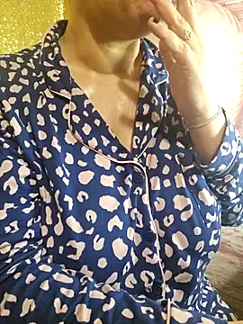 Snapshot of Foxlady2271 chatting on February 2025 08:21:01 AM Foxlady2271 online show from February 2025 08:21:01 AM