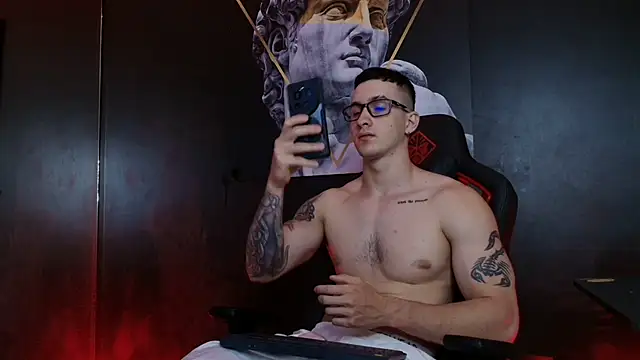 Snapshot of JacksonOlsenn chatting on October 2025 09:11:02 PM JacksonOlsenn online show from October 2025 09:11:02 PM