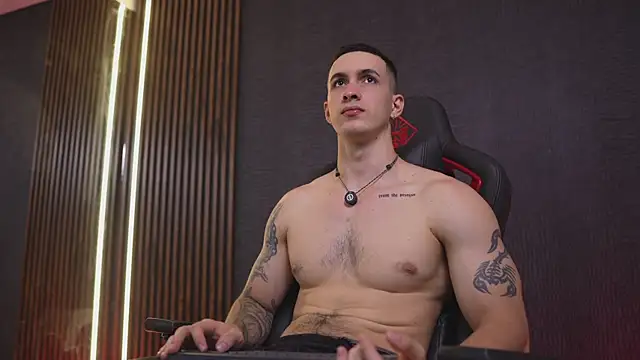 JacksonOlsenn online show from March 2026 09:04:01 PM