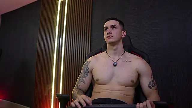 JacksonOlsenn online show from February 2026 08:52:02 PM