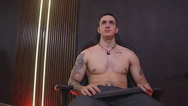 JacksonOlsenn online show from May 2026 09:03:02 PM