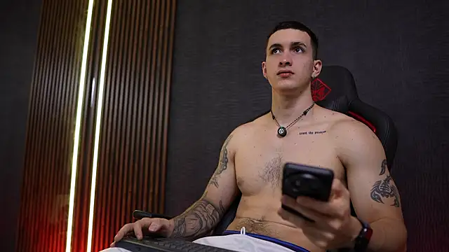 JacksonOlsenn online show from February 2026 09:58:03 PM