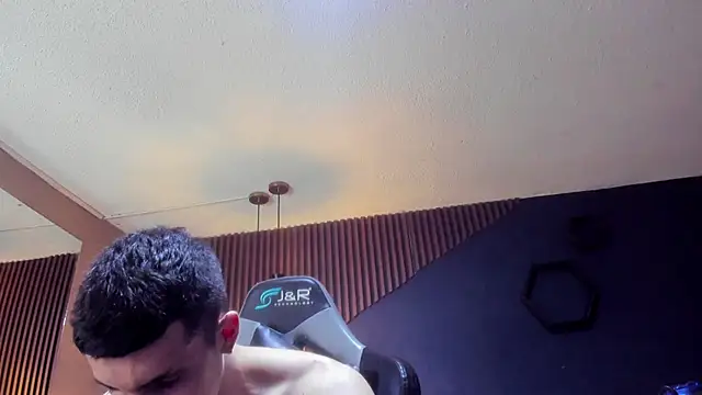 Snapshot of JacksonOlsenn chatting on March 2025 06:18:01 PM JacksonOlsenn online show from March 2025 06:18:01 PM