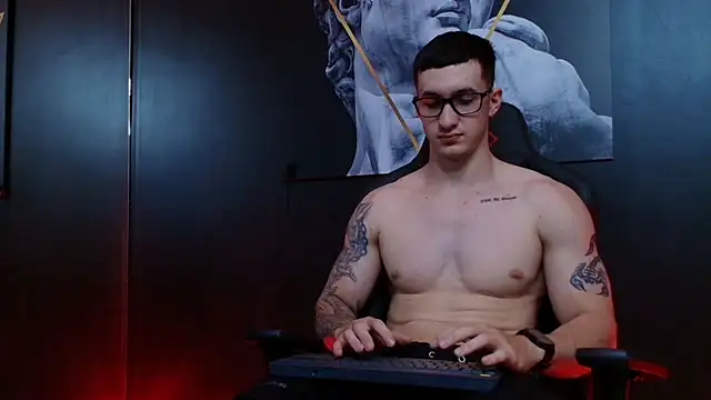 Snapshot of JacksonOlsenn chatting on September 2025 09:02:01 PM JacksonOlsenn online show from September 2025 09:02:01 PM