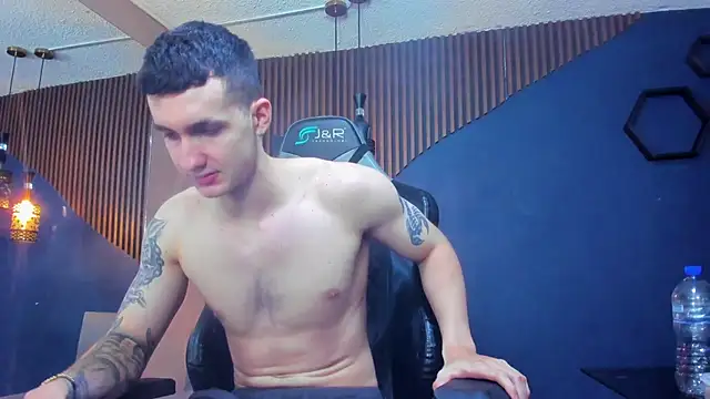 Snapshot of JacksonOlsenn chatting on March 2025 06:12:02 PM JacksonOlsenn online show from March 2025 06:12:02 PM