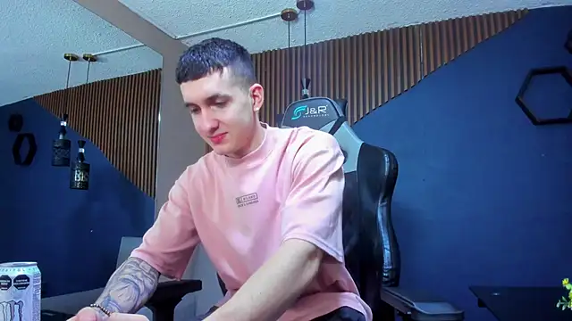 Snapshot of JacksonOlsenn chatting on March 2025 12:02:02 PM JacksonOlsenn online show from March 2025 12:02:02 PM