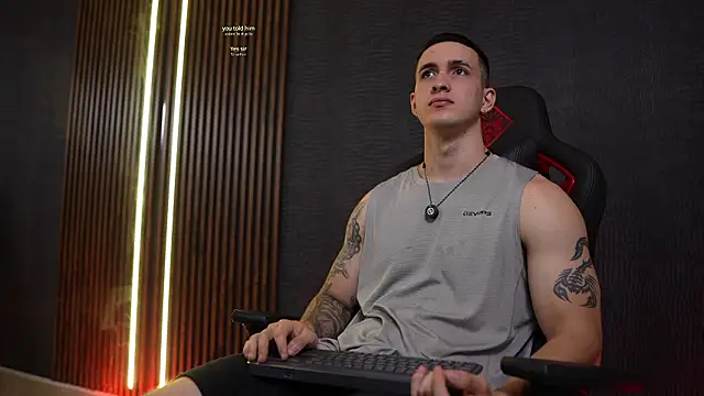 JacksonOlsenn online show from February 2026 08:39:02 PM