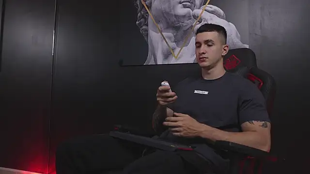 Snapshot of JacksonOlsenn chatting on November 2025 08:29:01 PM JacksonOlsenn online show from November 2025 08:29:01 PM