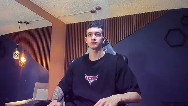 Snapshot of JacksonOlsenn chatting on March 2025 01:34:01 PM JacksonOlsenn online show from March 2025 01:34:01 PM