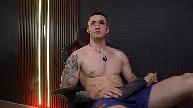 JacksonOlsenn online show from February 2026 08:53:01 PM