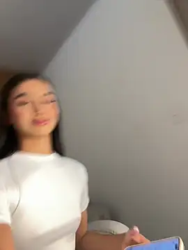 maddy bronw  online show from March 2026 09:46:02 PM