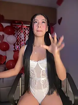 maddy bronw  online show from February 2025 11:53:01 PM
