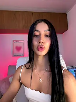 maddy bronw  online show from September 2025 10:32:02 PM