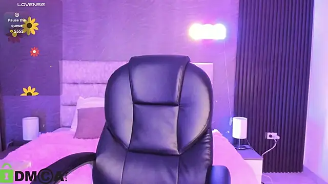 Cristal  adams online show from November 2025 12:20:02 PM