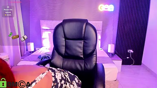 Cristal  adams online show from October 2025 12:39:01 PM